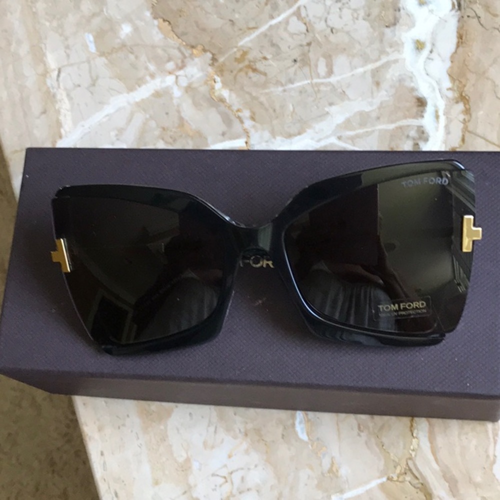 Tom Ford Gia Sunglasses Black